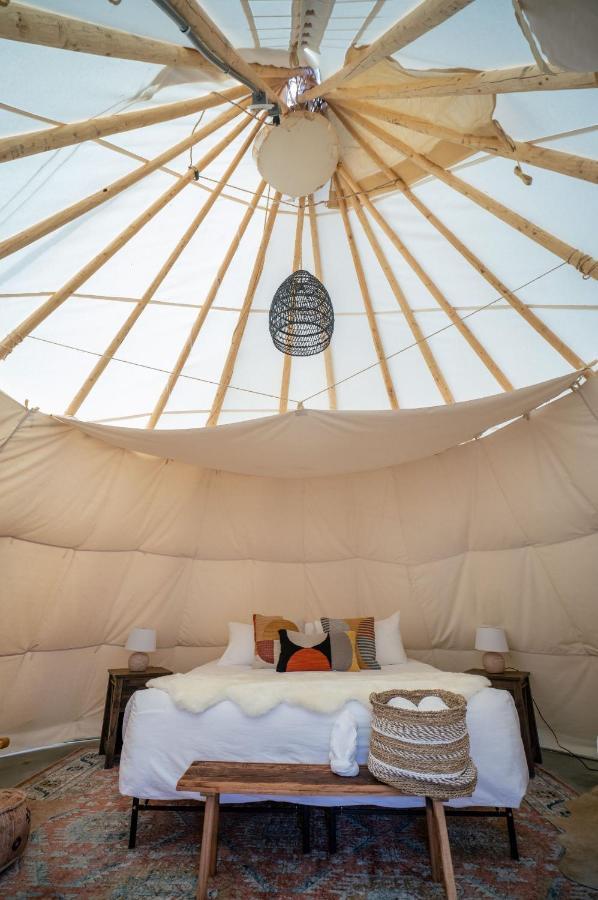 Dreamcatcher Tipi Hotel Gardiner Exterior photo